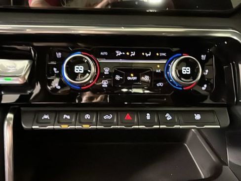 Used 2023 GMC Sierra 1500 Denali AWD/4WD image 22