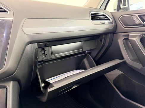 Used 2022 Volkswagen Tiguan SE image 26