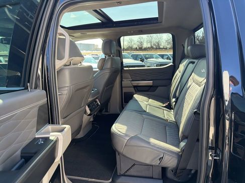 Used 2025 Ford F450 Platinum w/ Platinum Plus Package image 14