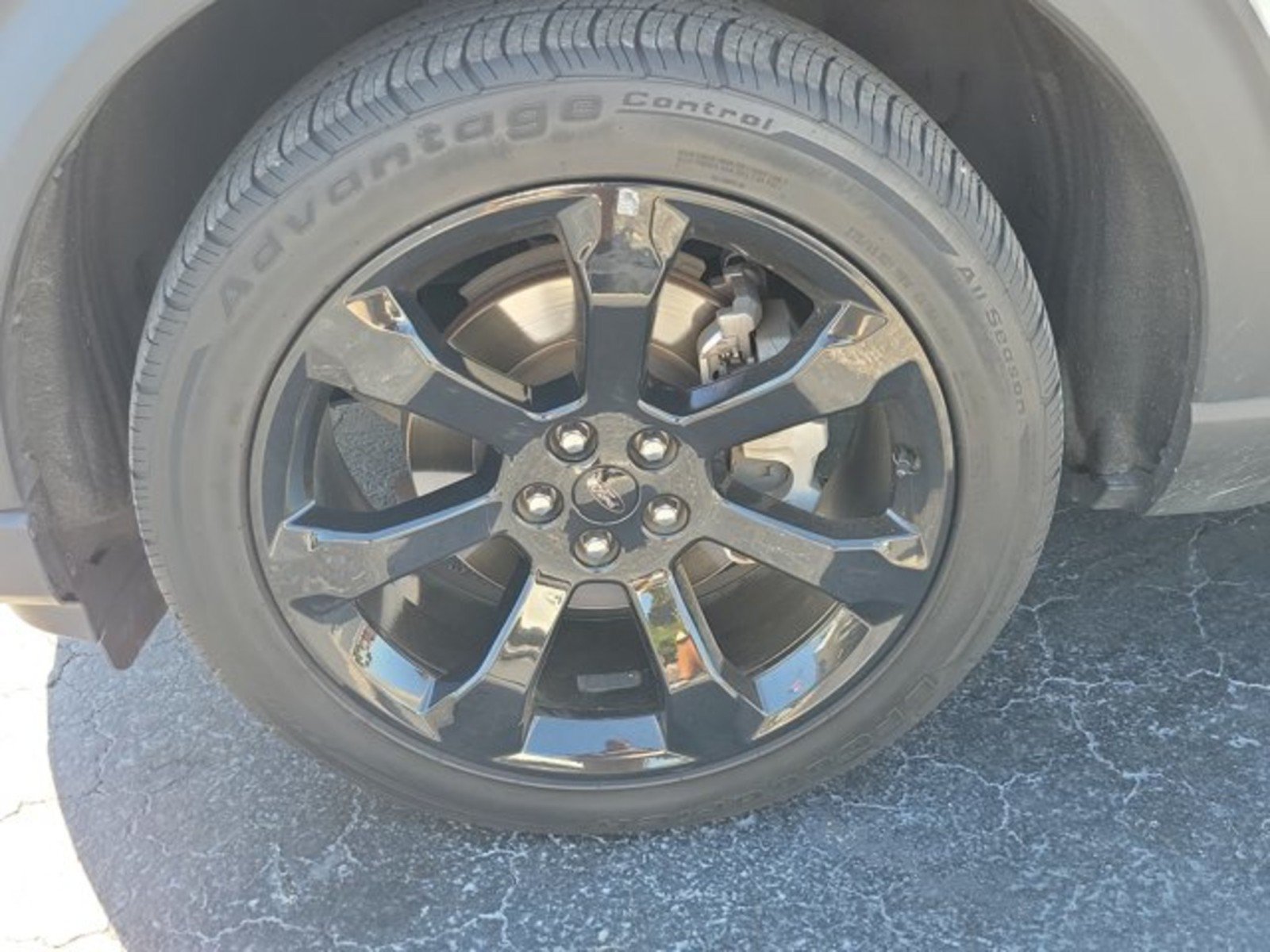 Used 2022 Ford Explorer ST-Line w/ Class IV Trailer Tow Package RWD image 4