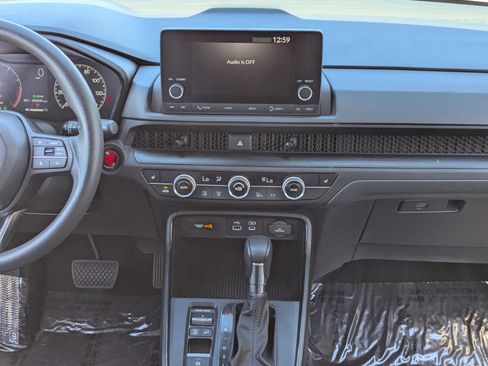 Used 2023 Honda CR-V EX image 14