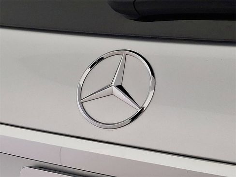 Used 2021 Mercedes-Benz GLS 450 4MATIC image 30