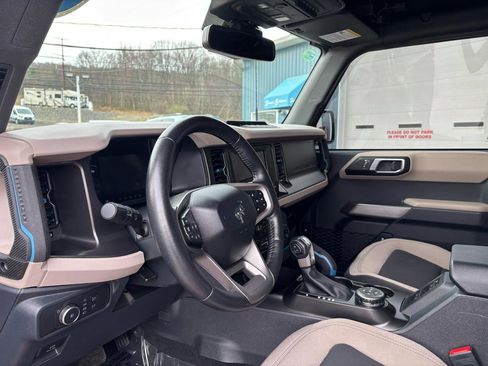 Used 2022 Ford Bronco Wildtrak image 14