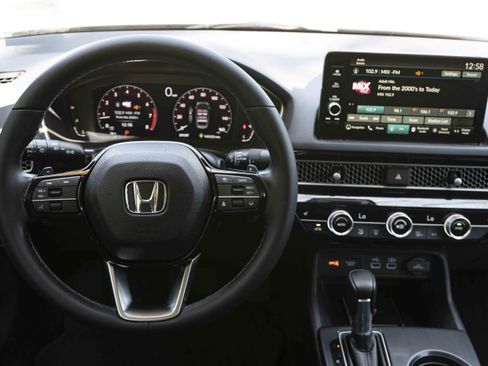 Used 2022 Honda Civic Touring image 19