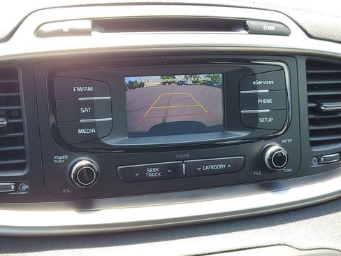 Used 2016 Kia Sorento AWD image 14
