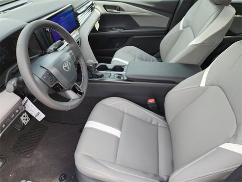New 2026 Toyota Camry SE image 9