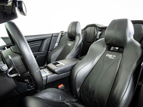 Used 2011 Aston Martin DBS Volante RWD image 5