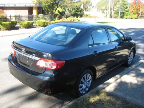 Used 2013 Toyota Corolla LE FWD image 5