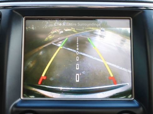 Used 2017 Jeep Grand Cherokee Overland image 39