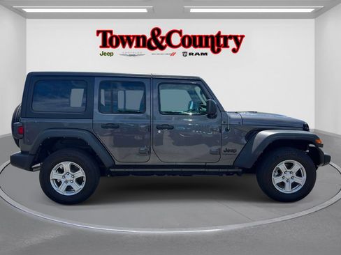Used 2023 Jeep Wrangler Unlimited Sport AWD/4WD image 2