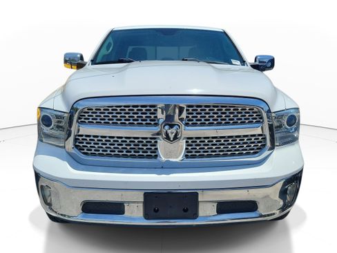 Used 2018 RAM 1500 Laramie AWD/4WD image 2