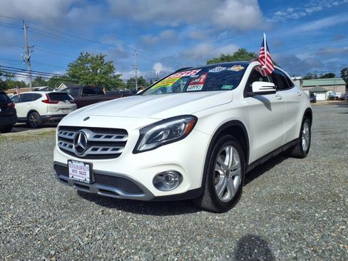 Used 2019 Mercedes-Benz GLA 250 4MATIC image 5