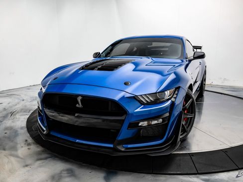 Used 2021 Ford Mustang Shelby GT500 w/ Carbon Fiber Track Pack image 3