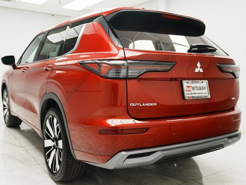 New 2025 Mitsubishi Outlander SEL image 8