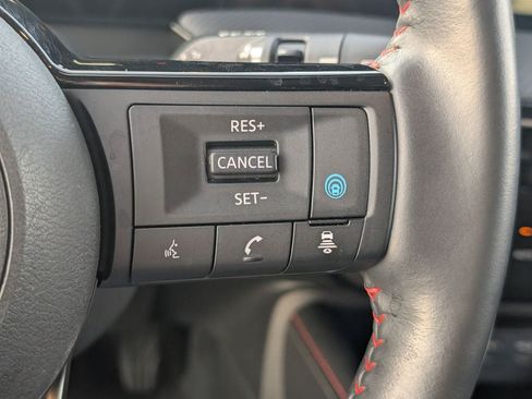Used 2025 Nissan Kicks SR w/ SR Premium Package FWD image 21