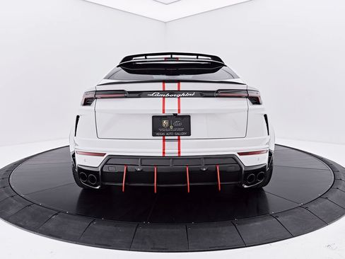 Used 2021 Lamborghini Urus AWD/4WD image 17