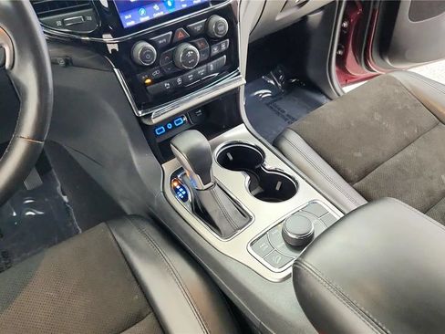 Used 2020 Jeep Grand Cherokee Laredo w/ Quick Order Package 2BN North AWD/4WD image 34