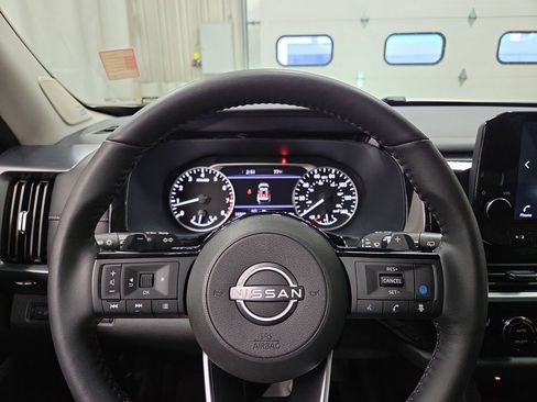 Used 2024 Nissan Pathfinder SL w/ SL Premium Package AWD/4WD image 22