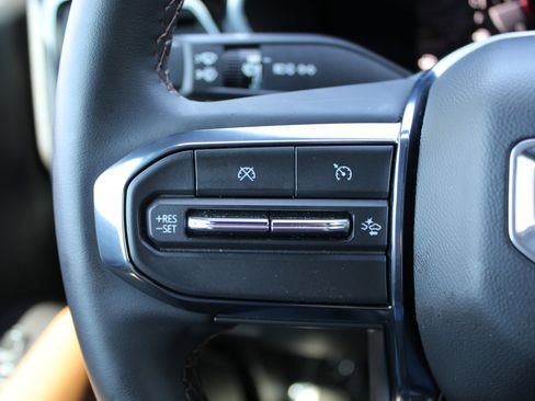 Used 2023 GMC Canyon AT4 w/ Technology Package image 28