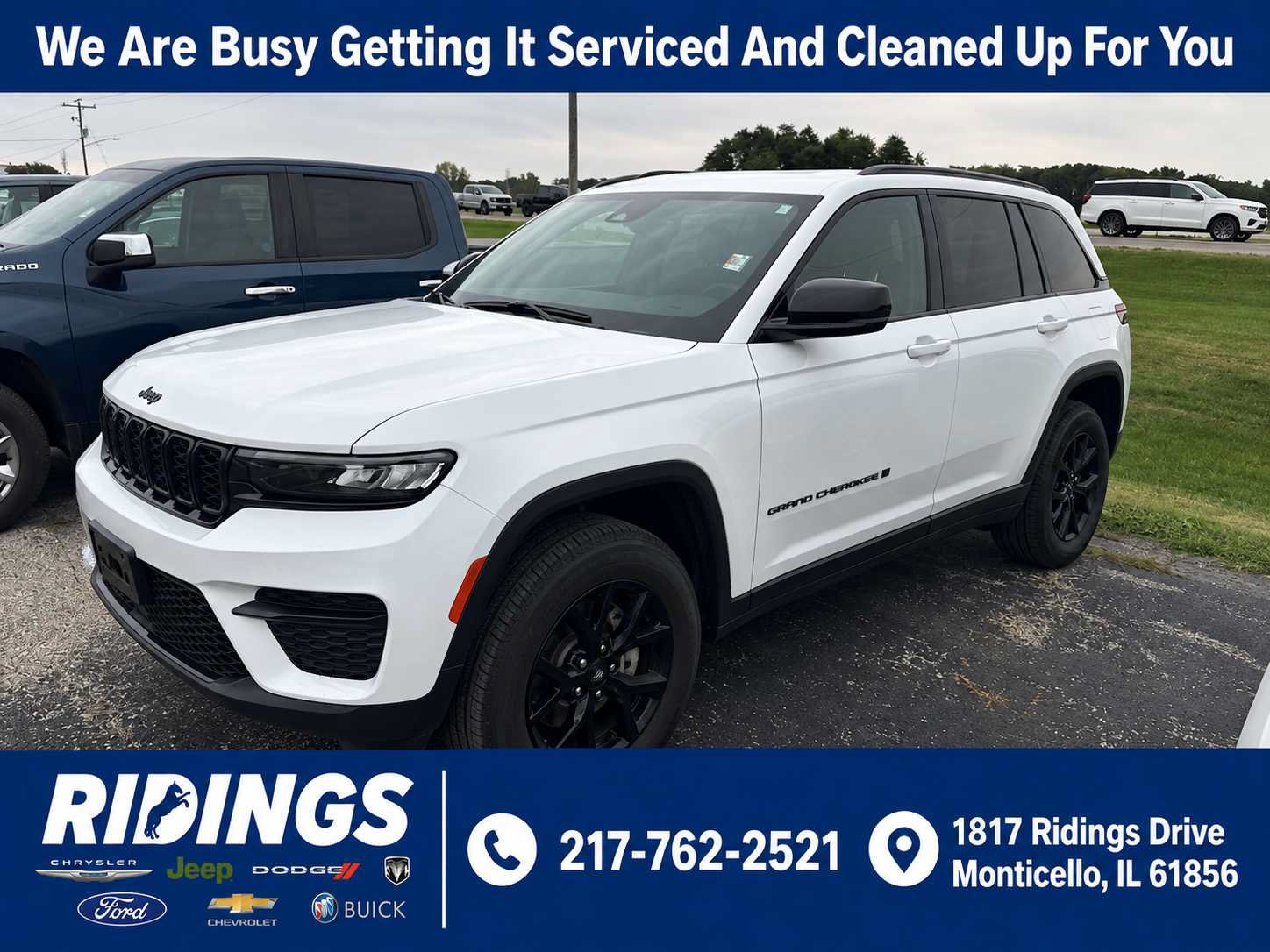 Used 2024 Jeep Grand Cherokee Altitude AWD/4WD image 1