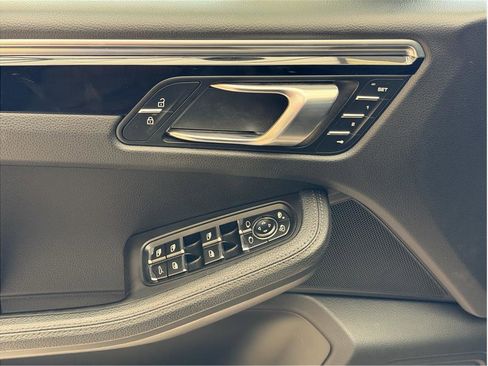 Used 2021 Porsche Macan S image 11