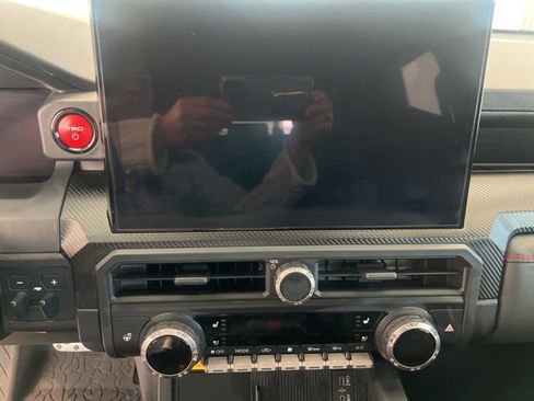 Used 2025 Toyota Tacoma TRD Pro AWD/4WD image 21