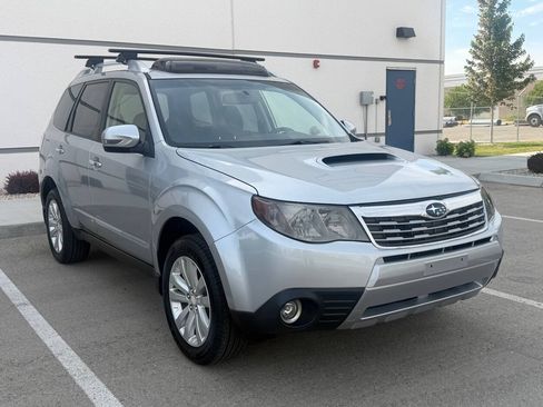 Used 2013 Subaru Forester 2.5XT Touring w/ Popular Pkg 2 AWD/4WD image 19