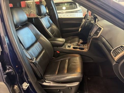 Used 2017 Jeep Grand Cherokee Limited image 15