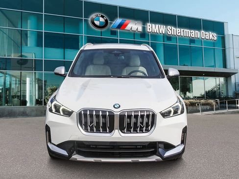 Used 2023 BMW X1 xDrive28i w/ Convenience Package image 2