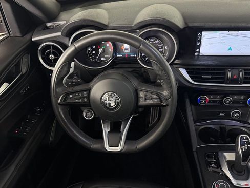 Used 2023 Alfa Romeo Stelvio Sprint image 13