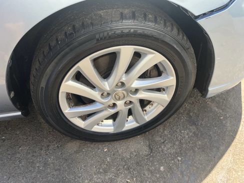 Used 2012 MAZDA MAZDA5 Sport FWD image 4