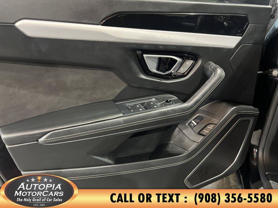 Used 2020 Lamborghini Urus AWD/4WD image 21