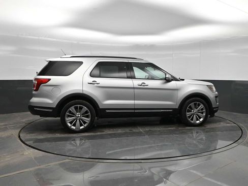 Used 2018 Ford Explorer Limited image 9