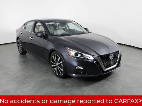 Certified 2020 Nissan Altima 2.0 Platinum FWD image 6