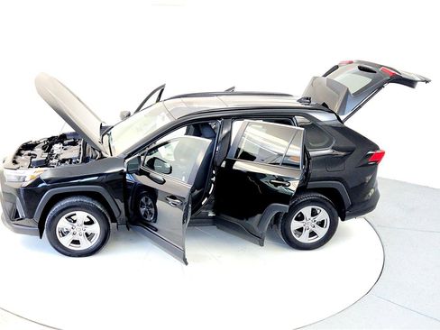 Certified 2023 Toyota RAV4 XLE image 22