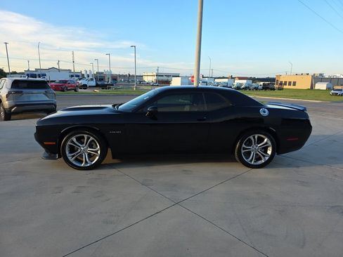 Used 2022 Dodge Challenger R/T image 4