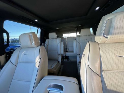 Certified 2023 Cadillac Escalade ESV Premium Luxury w/ LPO, Radiant Package image 21