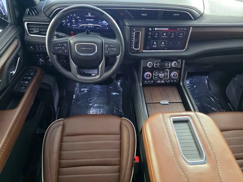 Used 2024 GMC Yukon Denali Ultimate AWD/4WD image 13