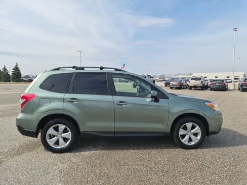 Used 2016 Subaru Forester 2.5i Premium w/ All-Weather Package image 4