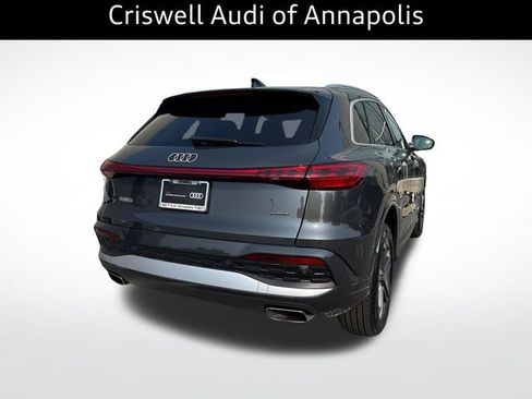 Certified 2025 Audi Q5 Premium w/ Convenience Package AWD/4WD image 8