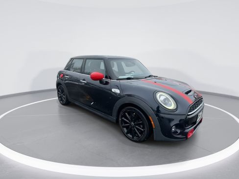 Used 2020 MINI Cooper S image 2