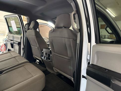 Used 2019 Ford F250 XLT w/ XLT Premium Package AWD/4WD image 40
