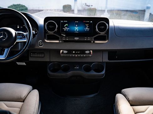 Used 2022 Mercedes-Benz Sprinter 3500 image 31