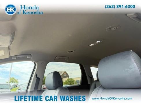 Used 2021 Buick Enclave Essence w/ Sound and Sites Package AWD/4WD image 5