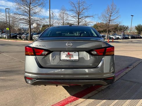 Used 2025 Nissan Altima 2.5 SV image 7