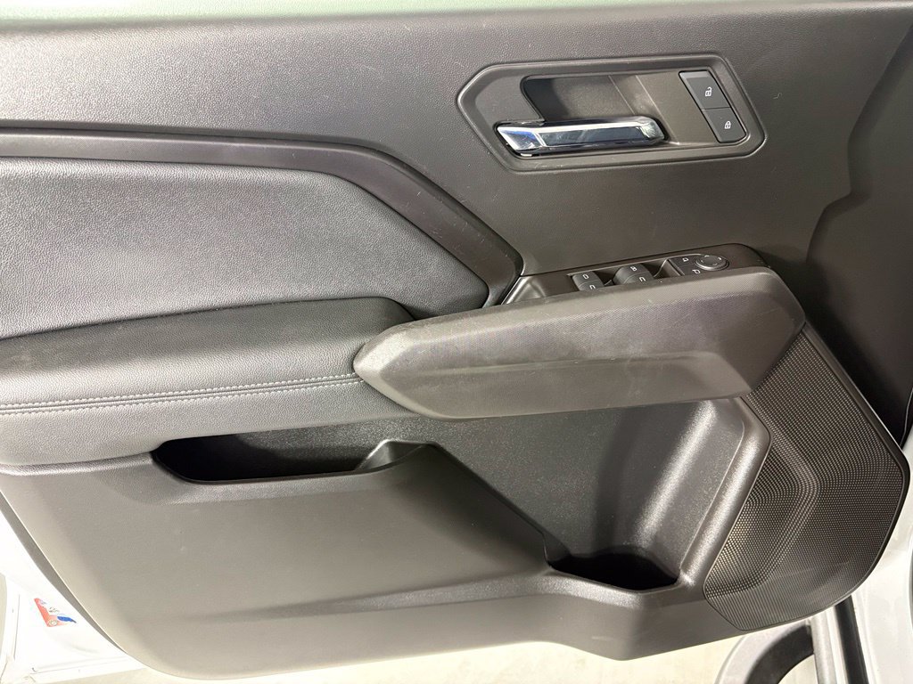 Used 2024 Chevrolet Colorado LT w/ LT Convenience Package RWD image 13