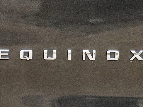 Used 2021 Chevrolet Equinox LT image 17