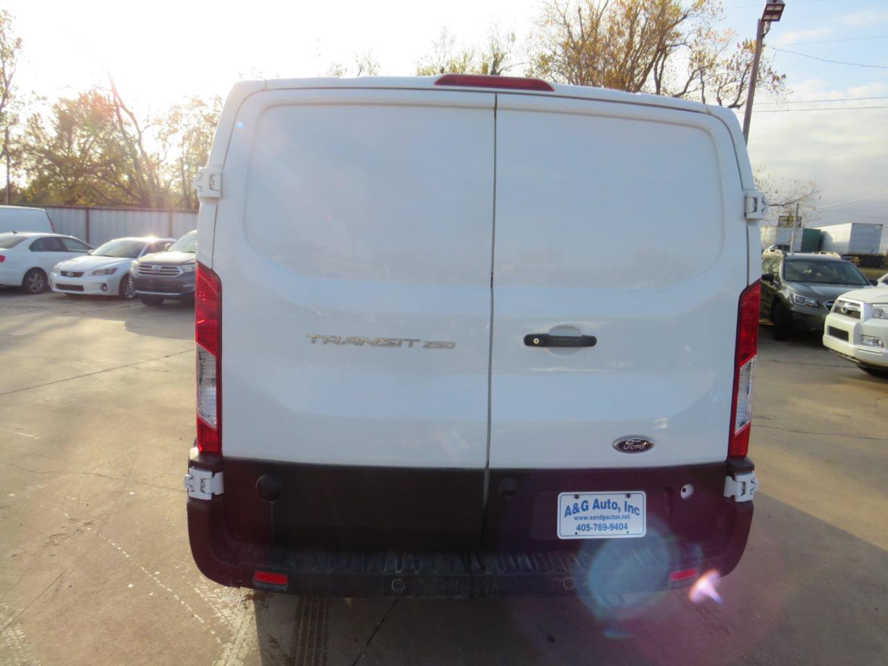 Used 2020 Ford Transit 250 Low Roof RWD image 6
