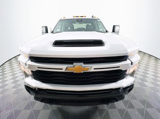 Used 2024 Chevrolet Silverado 2500 Custom w/ Custom Convenience Package AWD/4WD video 2
