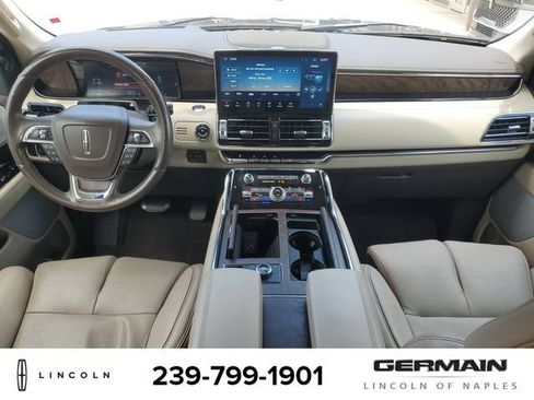 Certified 2022 Lincoln Navigator Reserve AWD/4WD image 17